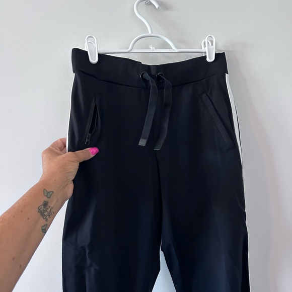 ATHLETA • Black & White Joggers • sz : XS • - Picture 10 of 10